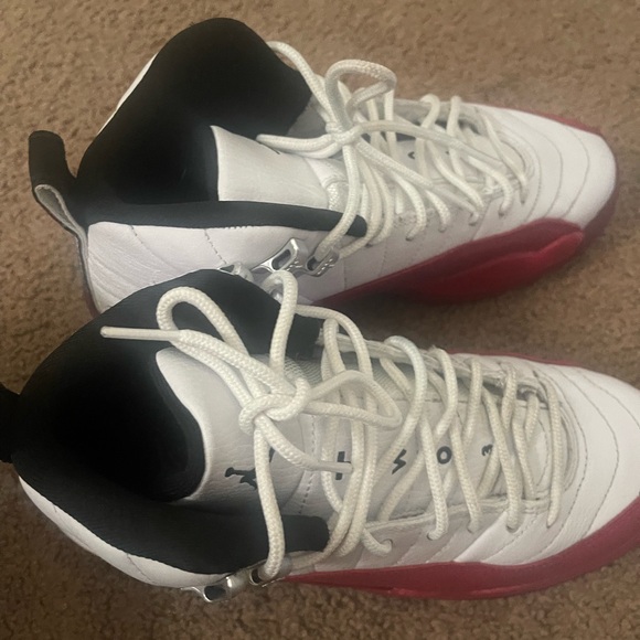 Cherry 12’s work once for sell size 6 in women’s - Picture 6 of 6